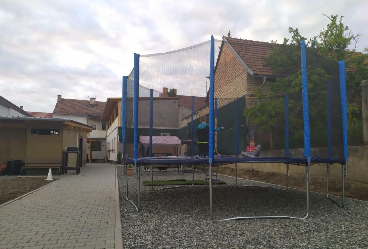 Penzion Klimes Hustopeče Exterior foto
